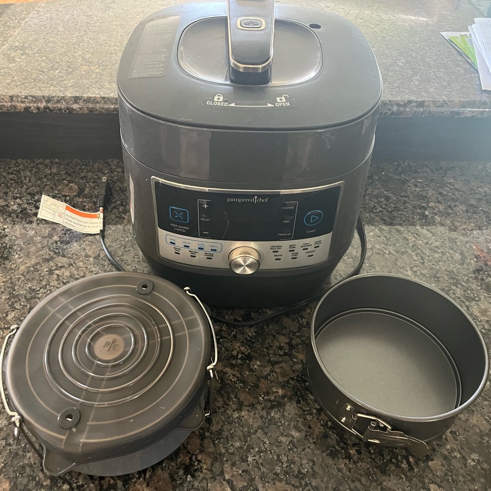 Pampered Chef Quick Cooker/Pressure Cooker